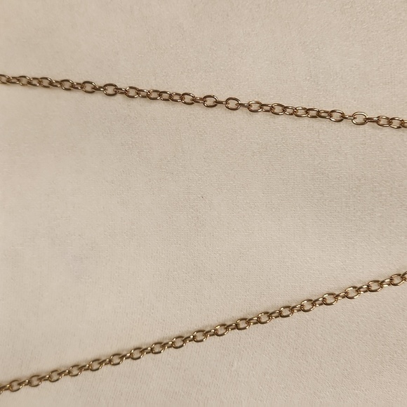 NWT Cookie Lee Vintage Creme Enamel Elegant Goldtone Flower Pendant Necklace - Picture 4 of 12